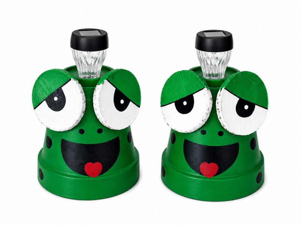 Set of 2 Frog Solar Garden Lights Outdoor Decorative Plant Pot Ornaments LED Patio Decor